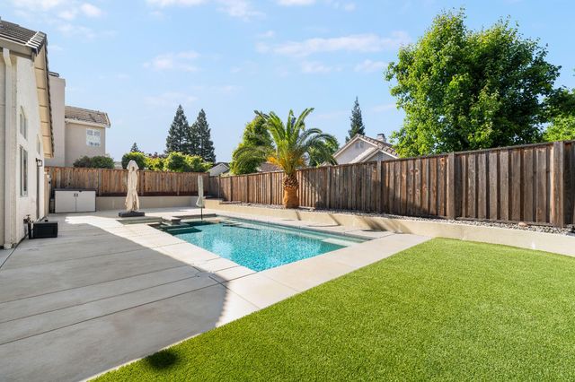 307 Russi Ct, Folsom, CA 95630