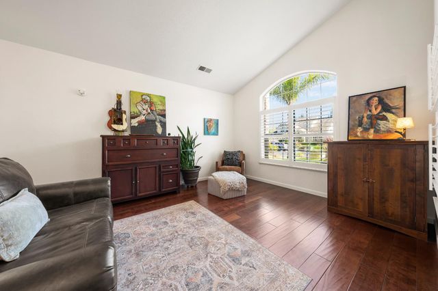 307 Russi Ct, Folsom, CA 95630