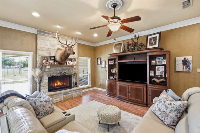 3102 Walnut Creek Parkway, Granbury, TX 76049