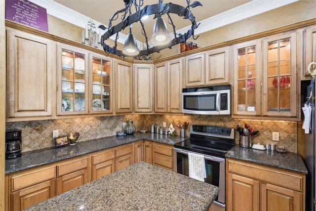 3102 Walnut Creek Parkway, Granbury, TX 76049