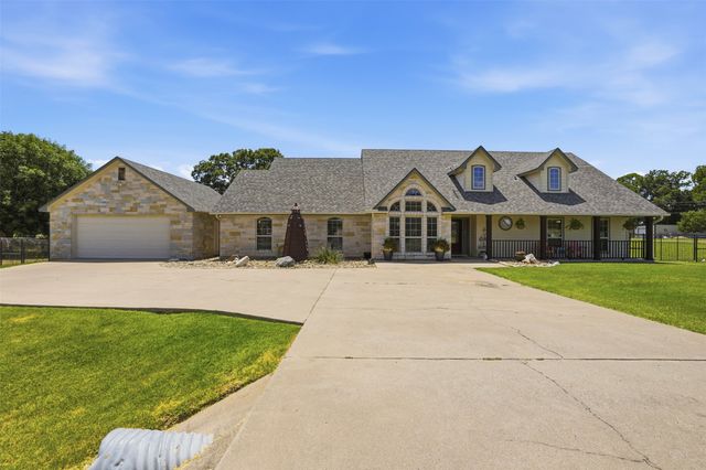 3102 Walnut Creek Parkway, Granbury, TX 76049