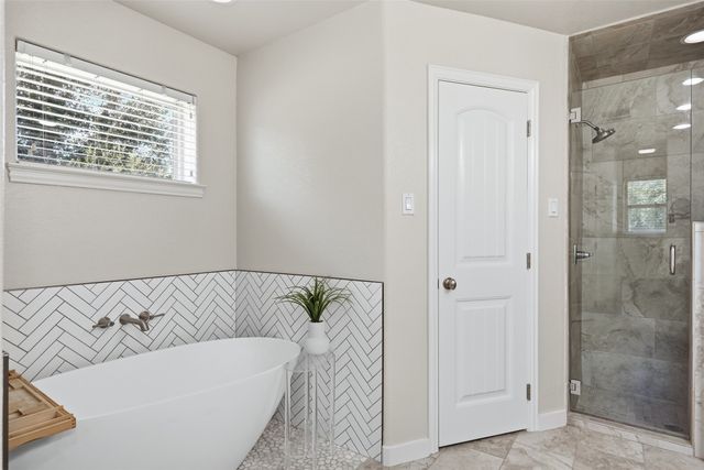 3102 Walnut Creek Parkway, Granbury, TX 76049
