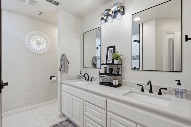 3102 Walnut Creek Parkway, Granbury, TX 76049