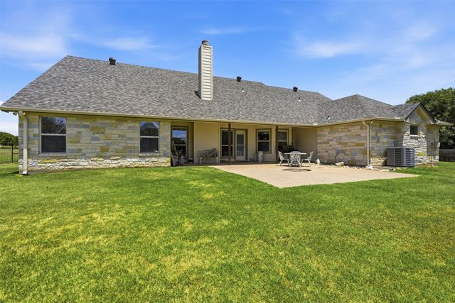 3102 Walnut Creek Parkway, Granbury, TX 76049