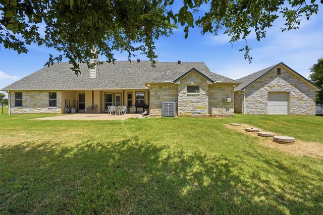 3102 Walnut Creek Parkway, Granbury, TX 76049