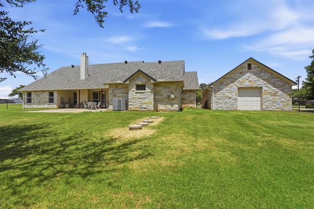 3102 Walnut Creek Parkway, Granbury, TX 76049