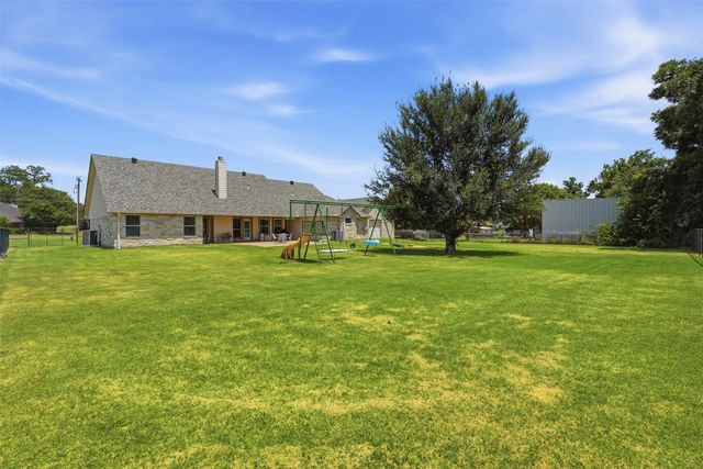 3102 Walnut Creek Parkway, Granbury, TX 76049