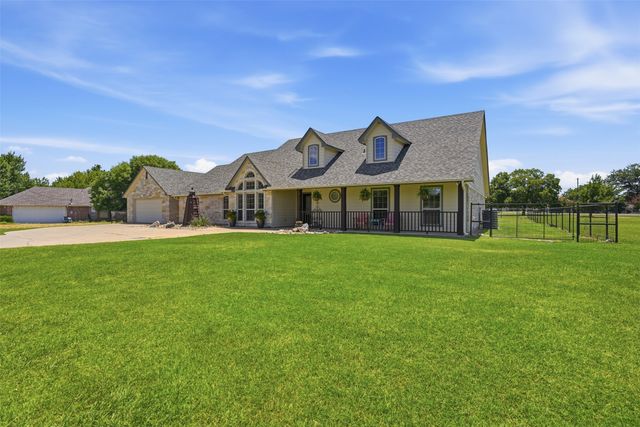 3102 Walnut Creek Parkway, Granbury, TX 76049