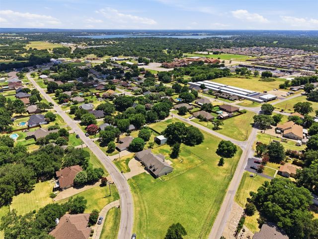 3102 Walnut Creek Parkway, Granbury, TX 76049