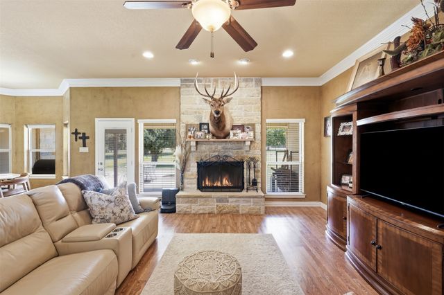 3102 Walnut Creek Parkway, Granbury, TX 76049