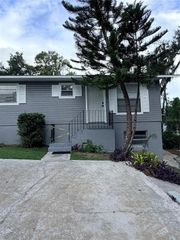 1203 E 5TH AVENUE 1203, Mount Dora, FL 32757