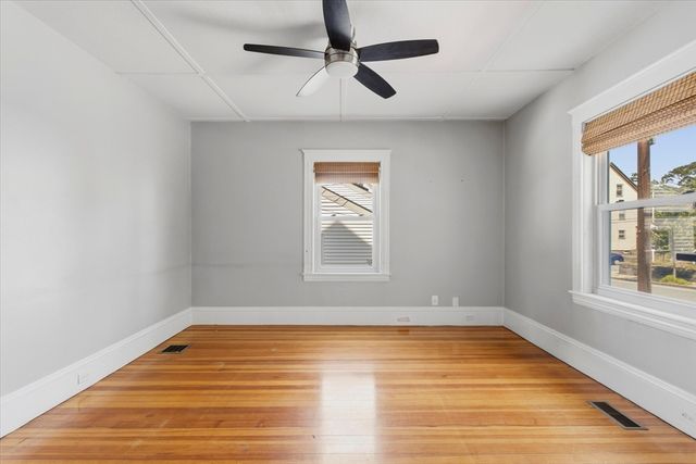 454 Quarry St 454, Quincy, MA 02169