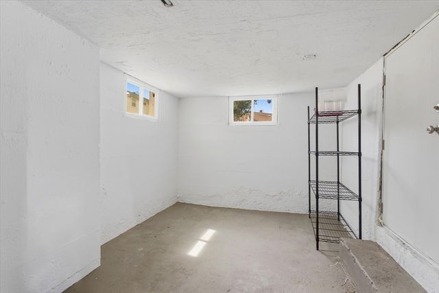 454 Quarry St 454, Quincy, MA 02169