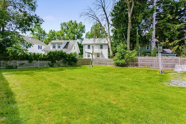 454 Quarry St 454, Quincy, MA 02169