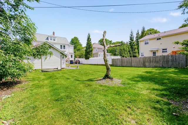454 Quarry St 454, Quincy, MA 02169