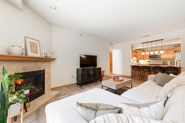 106 N 74th STREET, Milwaukee, WI 53213