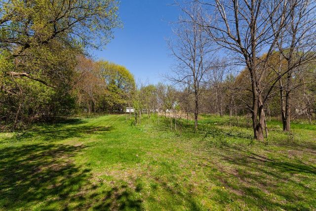 W329N4072 Lakeland DRIVE, Nashotah, WI 53058