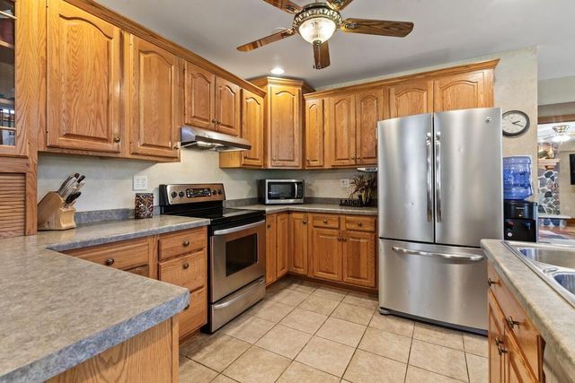 W329N4072 Lakeland DRIVE, Nashotah, WI 53058