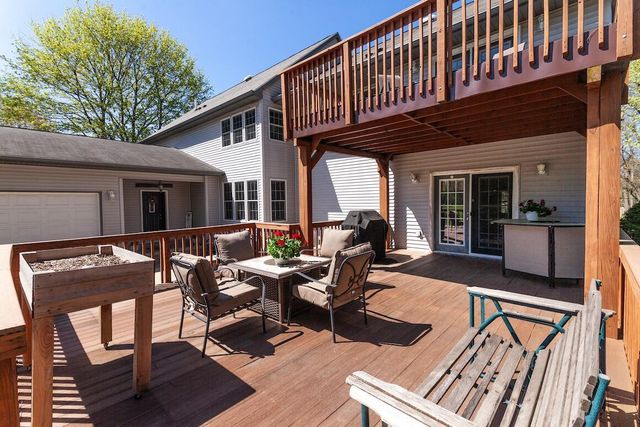 W329N4072 Lakeland DRIVE, Nashotah, WI 53058
