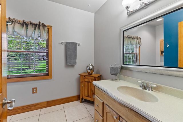 W329N4072 Lakeland DRIVE, Nashotah, WI 53058