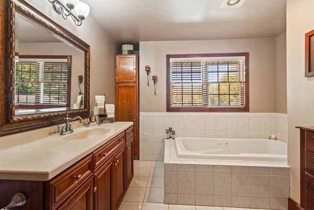 W329N4072 Lakeland DRIVE, Nashotah, WI 53058
