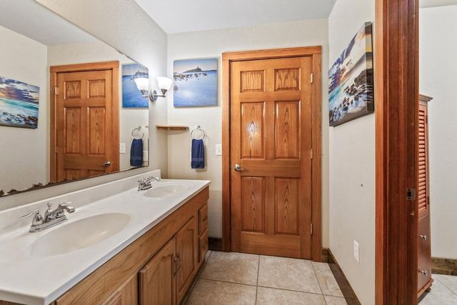 W329N4072 Lakeland DRIVE, Nashotah, WI 53058