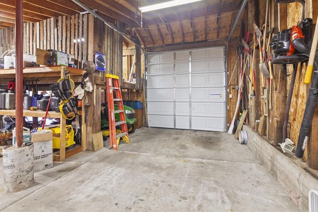 W329N4072 Lakeland DRIVE, Nashotah, WI 53058