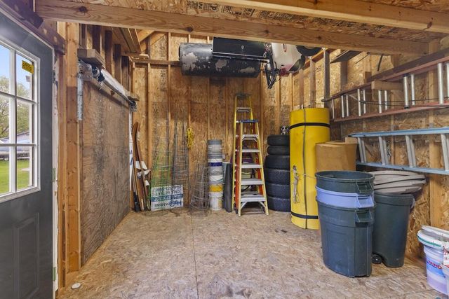 W329N4072 Lakeland DRIVE, Nashotah, WI 53058