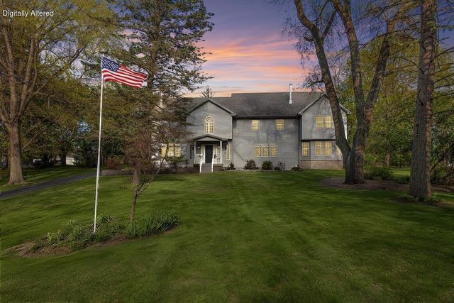 W329N4072 Lakeland DRIVE, Nashotah, WI 53058