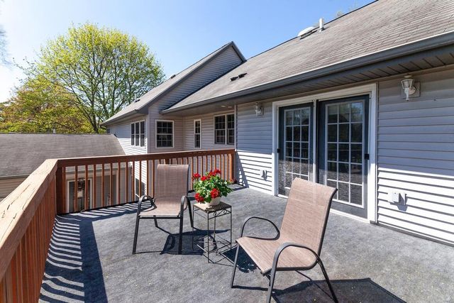 W329N4072 Lakeland DRIVE, Nashotah, WI 53058
