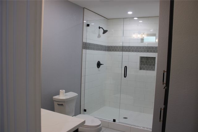 1423 E Davis Avenue, Fort Worth, TX 76104