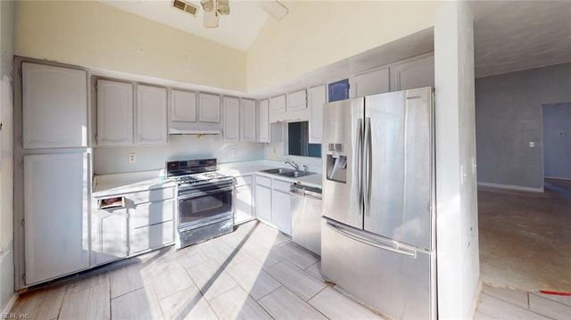 2092 Manassas RN, Virginia Beach, VA 23464