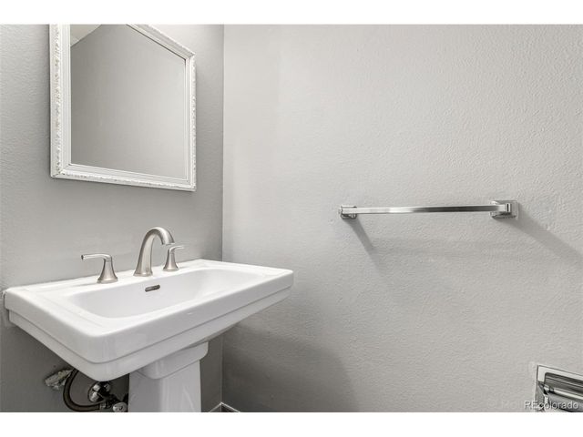 1104 W 88th Ave, Thornton, CO 80260