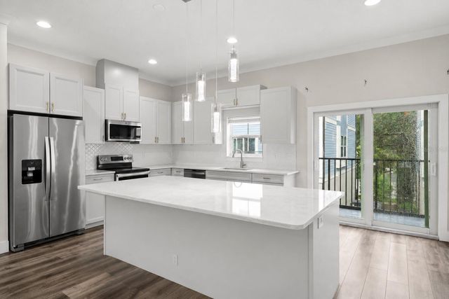 3122 W AZEELE STREET 3, Tampa, FL 33609
