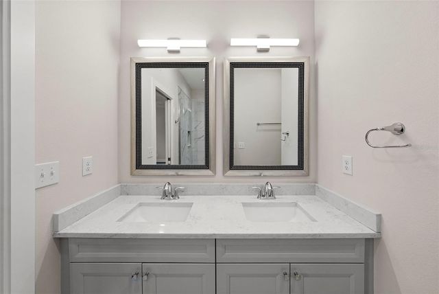 3122 W AZEELE STREET 3, Tampa, FL 33609