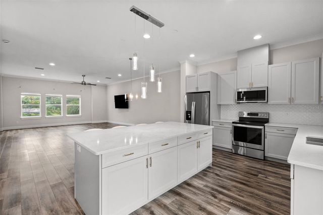 3122 W AZEELE STREET 3, Tampa, FL 33609