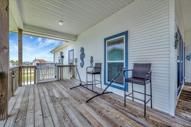 28 Dolphin Street, Bayou Vista, TX 77563