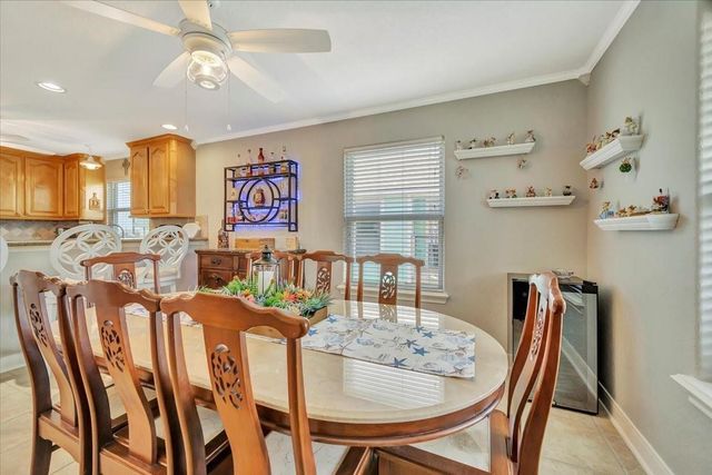 28 Dolphin Street, Bayou Vista, TX 77563