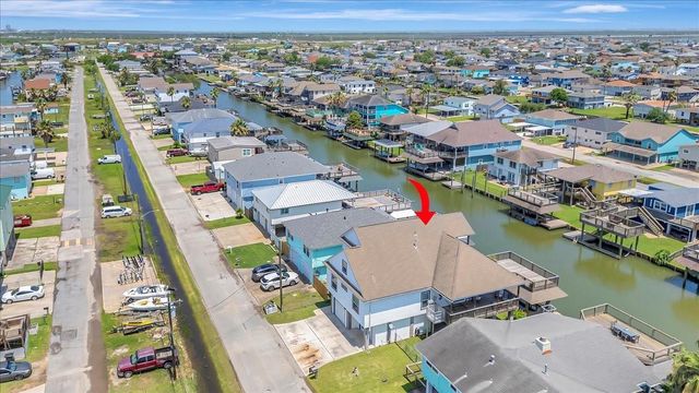 28 Dolphin Street, Bayou Vista, TX 77563