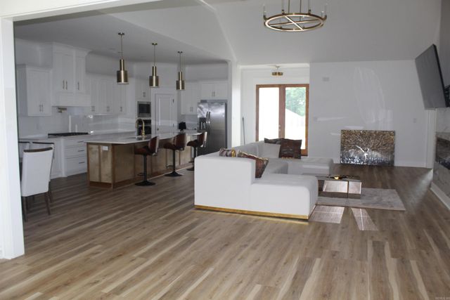 1008 Sussix Loop, Sherwood, AR 72120
