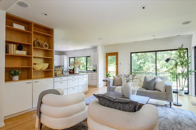 90 Hayfields Road, Portola Valley, CA 94028