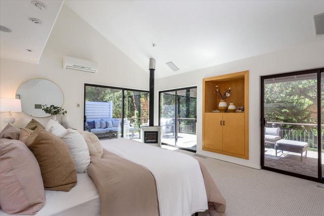 90 Hayfields Road, Portola Valley, CA 94028