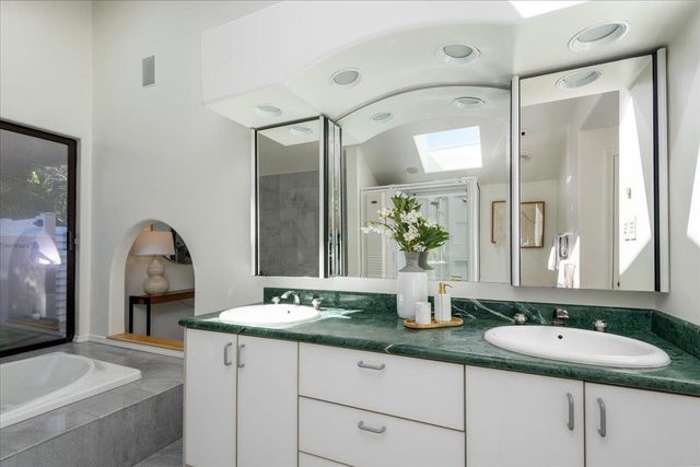 90 Hayfields Road, Portola Valley, CA 94028