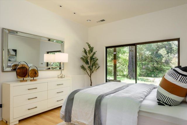 90 Hayfields Road, Portola Valley, CA 94028