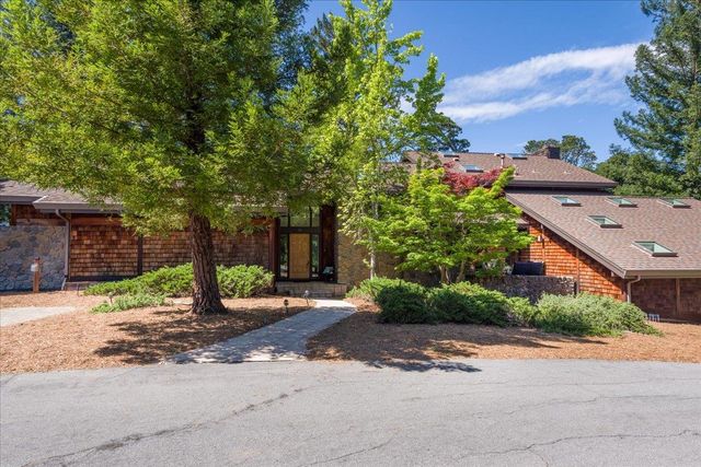 90 Hayfields Road, Portola Valley, CA 94028