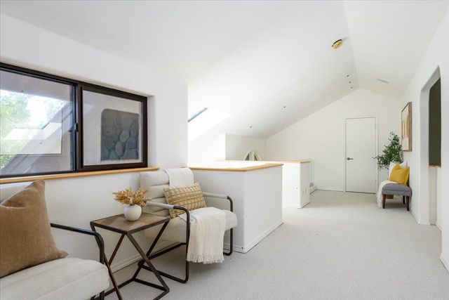90 Hayfields Road, Portola Valley, CA 94028