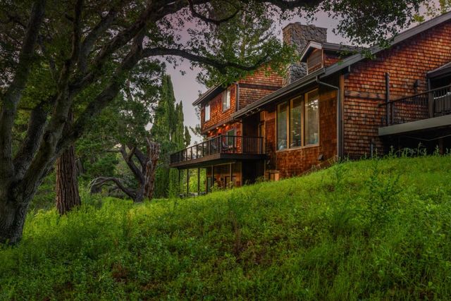 90 Hayfields Road, Portola Valley, CA 94028