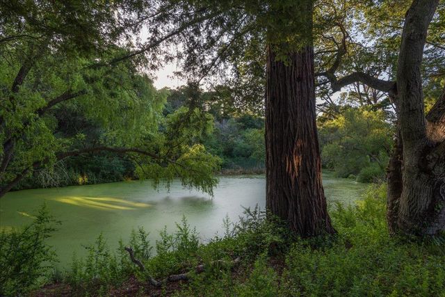90 Hayfields Road, Portola Valley, CA 94028
