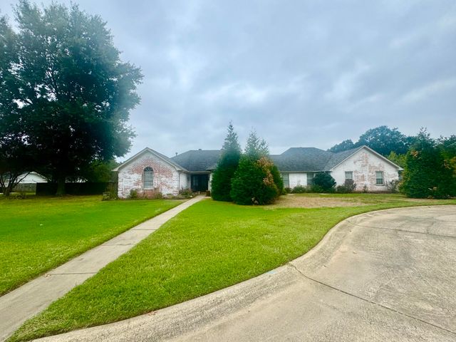 3 Hyde Park Circle, Conway, AR 72034