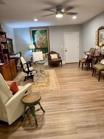 3 Hyde Park Circle, Conway, AR 72034